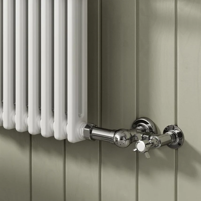 Reina Camden RND-CM02 Traditional Radiator with Rail 770mm x 508mm - Image 3