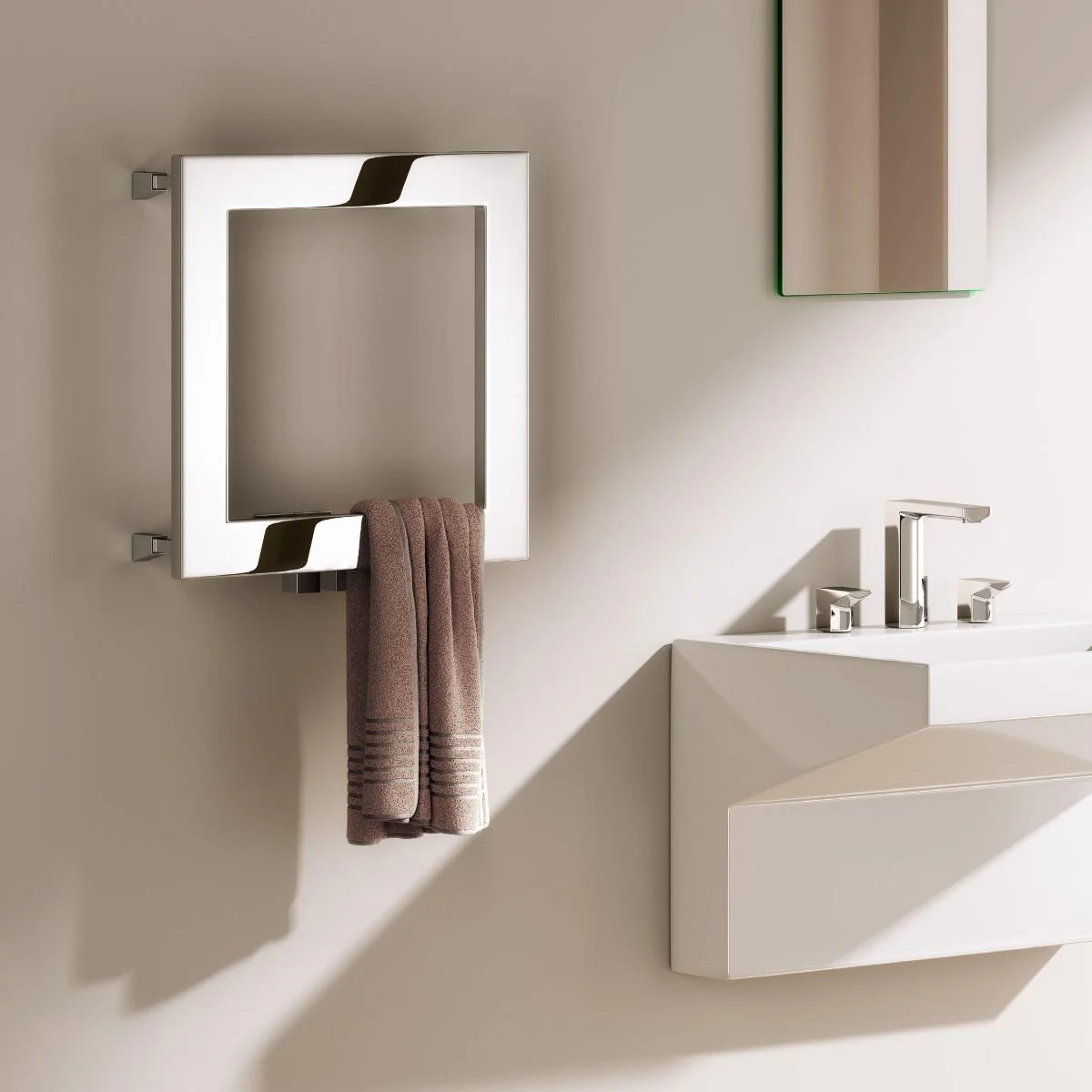 Reina Square RNS-SQR4545 Stainless Steel Towel Rail 450mm x 450mm - Image 2