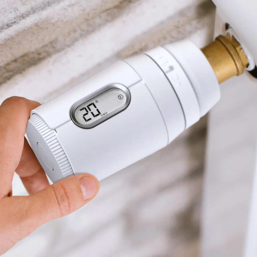 Salus TRV3RF Smart Thermostatic Radiator Valve - Zigbee 3.0, Battery Powered, Super Quiet TRV Head - Image 2